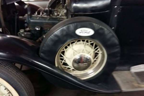 ford 1930 roadster  VENDU Motors V8