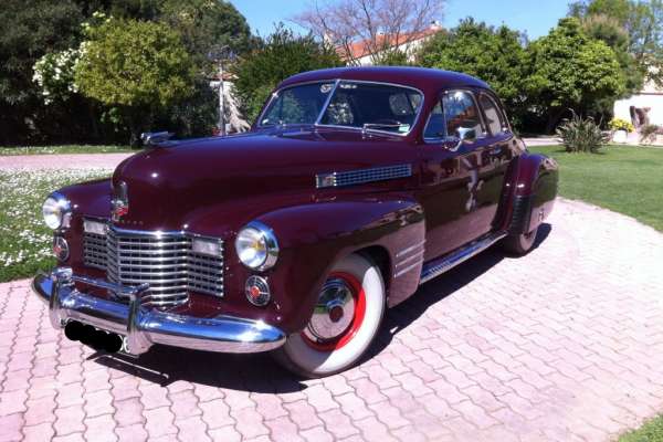 Cadillac 1941  Cadillac Sixty-One Coupe VENDU motors v8