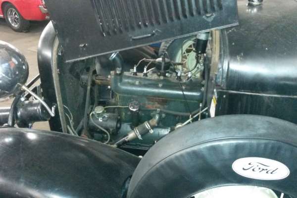 ford 1930 roadster  VENDU motors v8