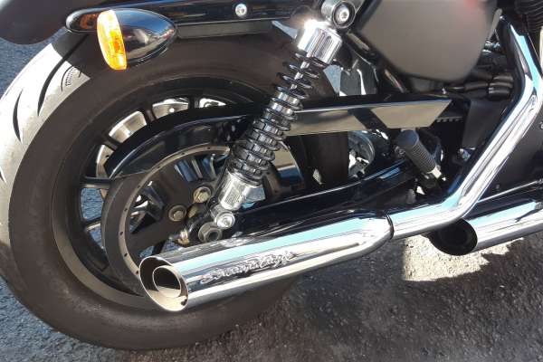 Harley Davidson Sporster     VENDU Motors V8