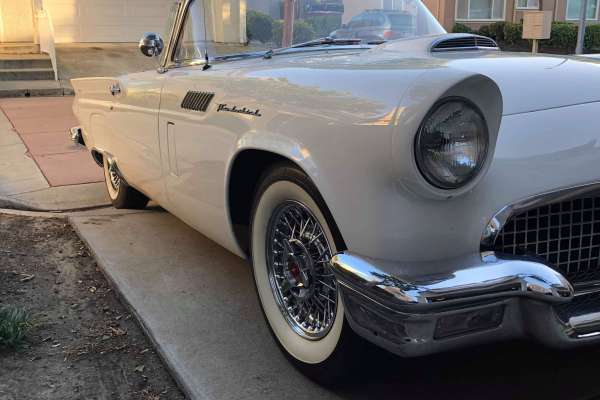 Ford Thunderbird I Classic Birds 1957  VENDU Motors V8