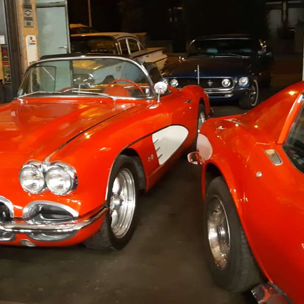 IMPORT Chevrolet Corvette 1959  motors v8