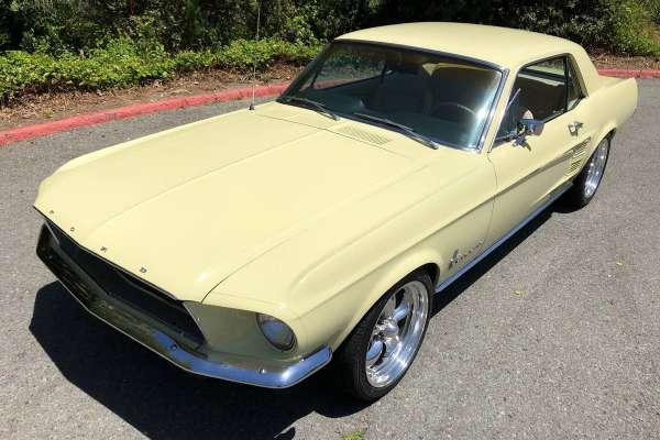 Ford Mustang 1967 VENDU Motors V8