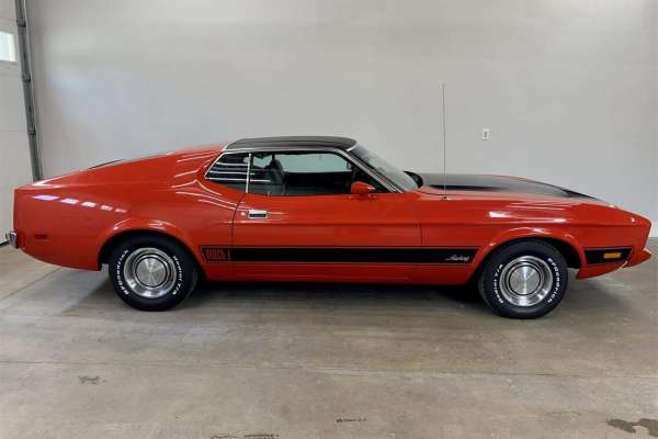 FORD MUSTANG 1973 FASTBACK   VENDU  Motors V8