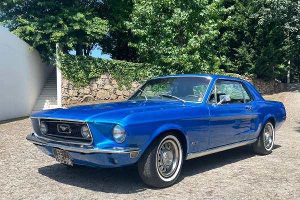 Ford Mustang 1968 motors v8