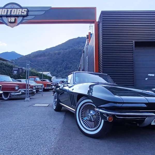 Chevrolet Corvette C2 1965 motors v8