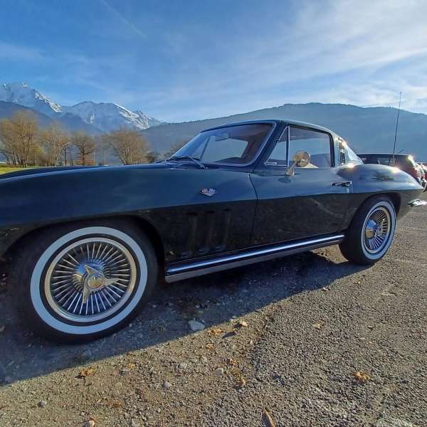 Chevrolet Corvette C2 1965 motors v8