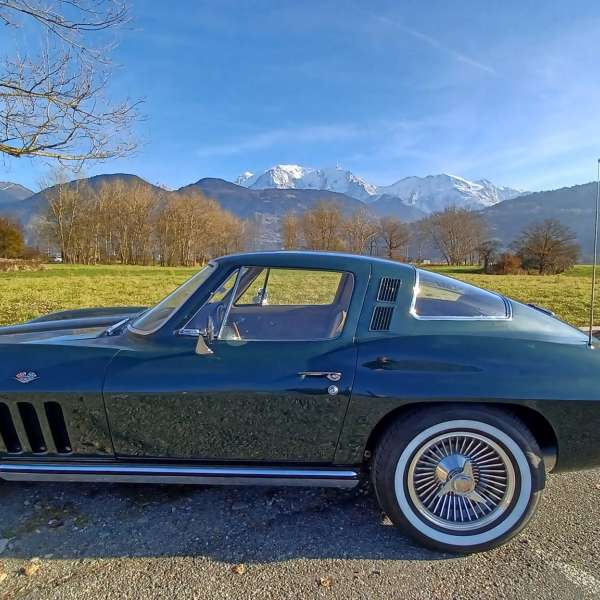 Chevrolet Corvette C2 1965 motors v8