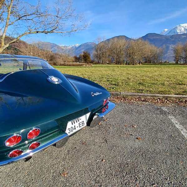 Chevrolet Corvette C2 1965 motors v8