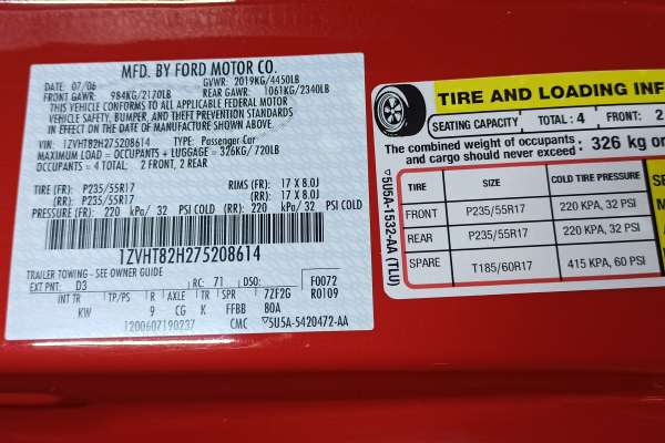 FORD Mustang 2006 Motors V8