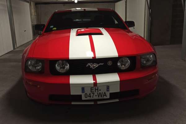 FORD Mustang 2006 motors v8