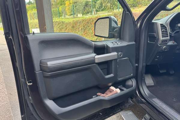 Marque : Ford F 150  V6 3.5l  Année :  2019 Motors V8