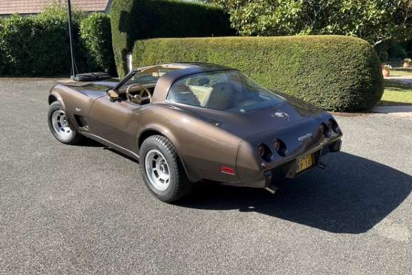 Chevrolet Corvette 1978 Motors V8